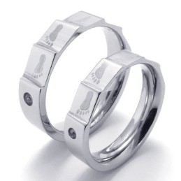 Fashionable Patterns Color Brilliancy Durable In Use Titanium Ring