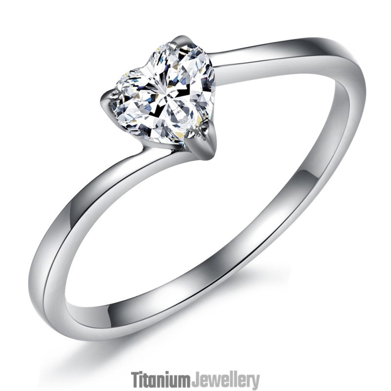 Excellent Quality Female Sweetheart Titanium Ring With Rhinestone Excellent Quality Female Sweetheart Titanium Ring With Rhinestone