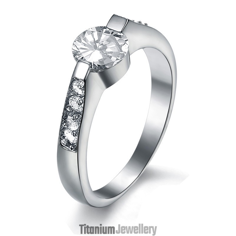 Stable Quality Female Titanium Ring With Rhinestone