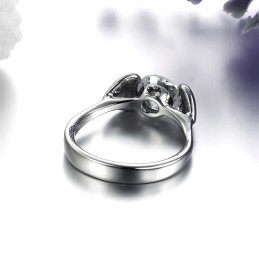 Stable Quality Female Titanium Ring With Rhinestone