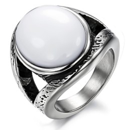Durable In Use Exaggerate Emerald Titanium Ring