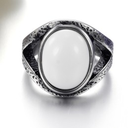 Durable In Use Exaggerate Emerald Titanium Ring