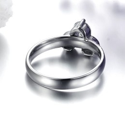 Well-Known For Its Fine Quality Female Titanium Ring With Rhinestone