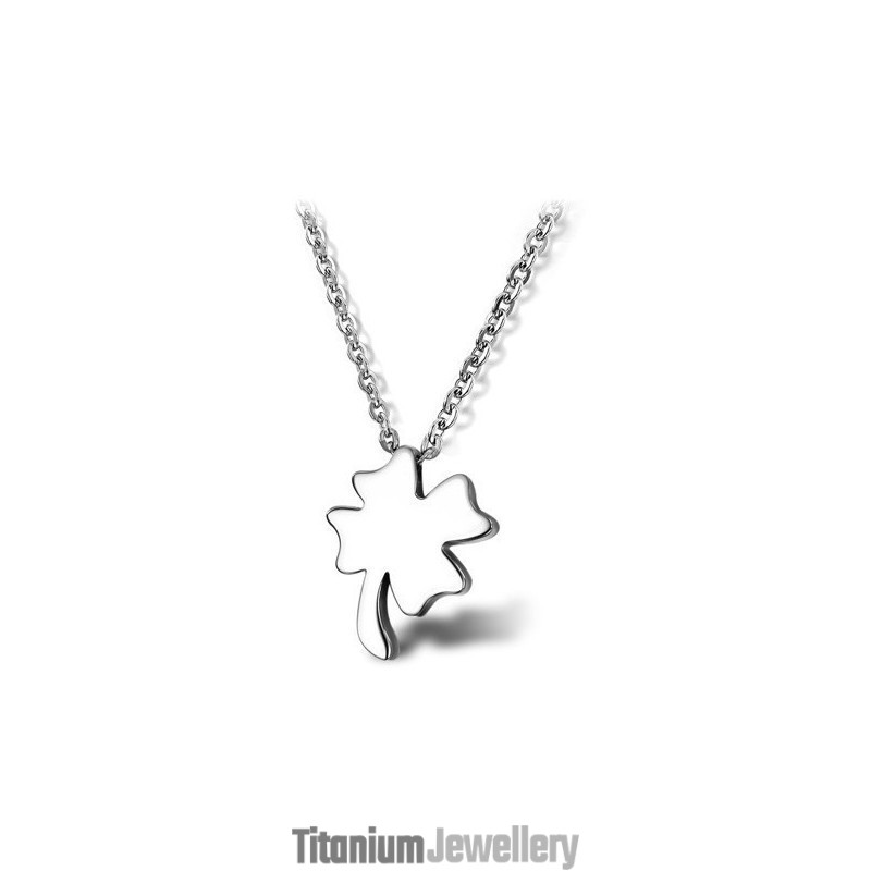 The Queen Of Quality Female Clover Shape Titanium Necklace The Queen Of Quality Female Clover Shape Titanium Necklace