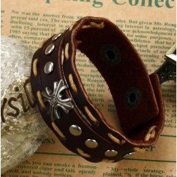 To Enjoy High Reputation At Home And Abroad Retro Titanium Leather Bangle