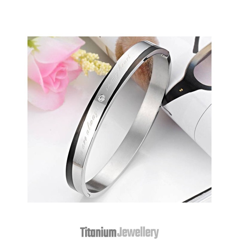Stable Quality Titanium Bangle For Lovers With Rhinestone Stable Quality Titanium Bangle For Lovers With Rhinestone