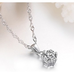 Stable Quality Female Platinum Plating Titanium Necklace With Diamond