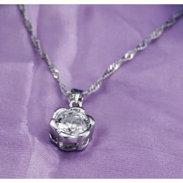 Stable Quality Female Rose Shape Platinum Plating Titanium Necklace