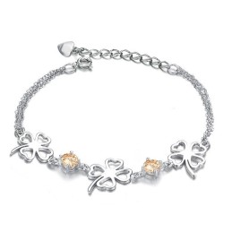 The Queen Of Quality Female Clover Shape Platinum Plating Titanium Bracelet With Diamond