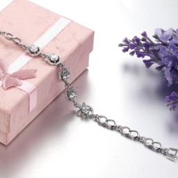 Quality And Quantity Assured Female Clover Shape Platinum Plating Titanium Bracelet
