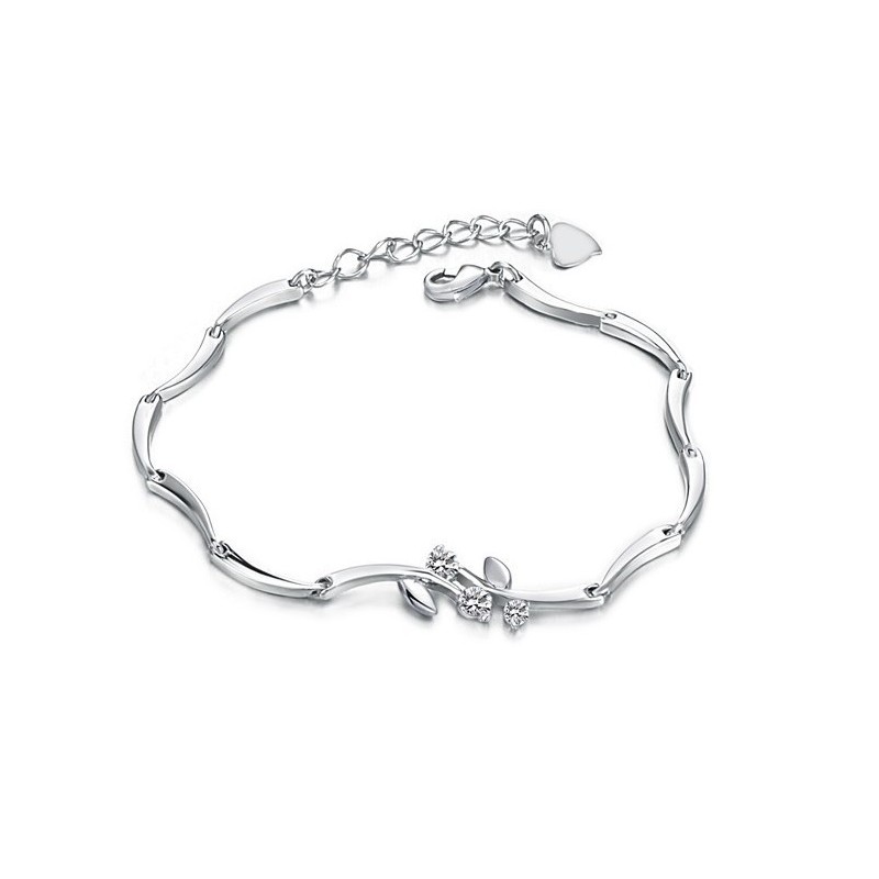 World-Wide Renown Female Platinum Plating Titanium Bracelet With Diamond