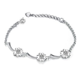 Durable In Use Female Clover Shape Platinum Plating Titanium Bracelet