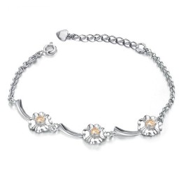 Durable In Use Female Clover Shape Platinum Plating Titanium Bracelet