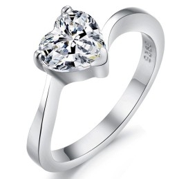 The Queen Of Quality Female Sweetheart Platinum Plating Titanium Ring With Rhinestone