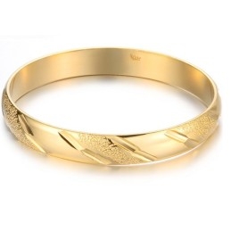Wide Varieties Female 18K Gold-Plated Bangle