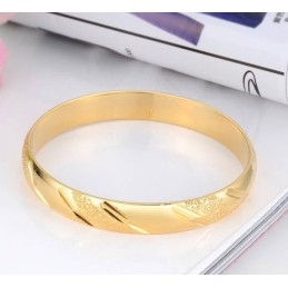 Wide Varieties Female 18K Gold-Plated Bangle