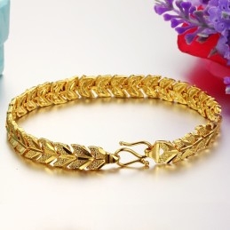 Complete In Specifications Female 18K Gold-Plated Bracelet