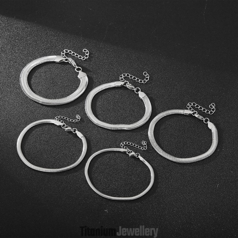 Fashion Snake Bone Chain Titanium Men's And WoMen's Bracelets Fashion Snake Bone Chain Titanium Men's And WoMen's Bracelets
