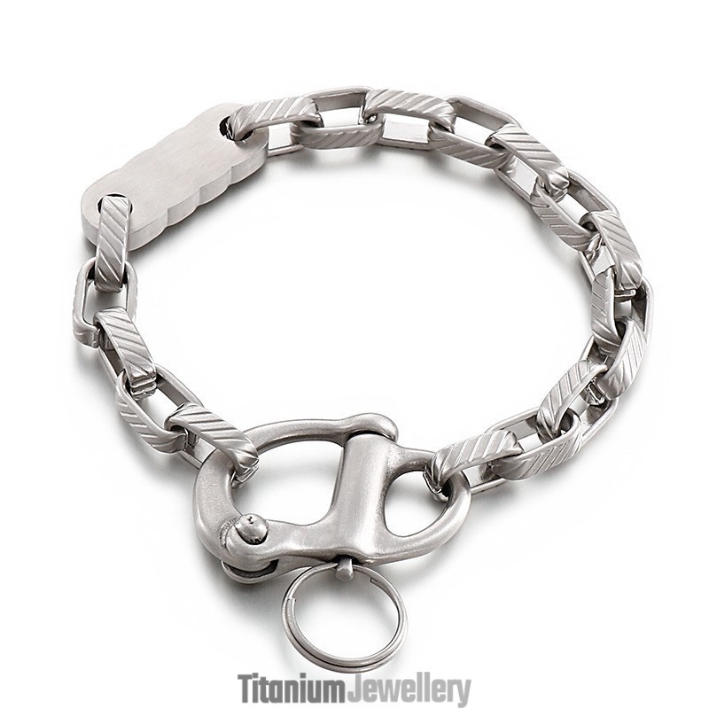 Retro Black Square Striped Keychain Men's Titanium Bracelet Retro Black Square Striped Keychain Men's Titanium Bracelet