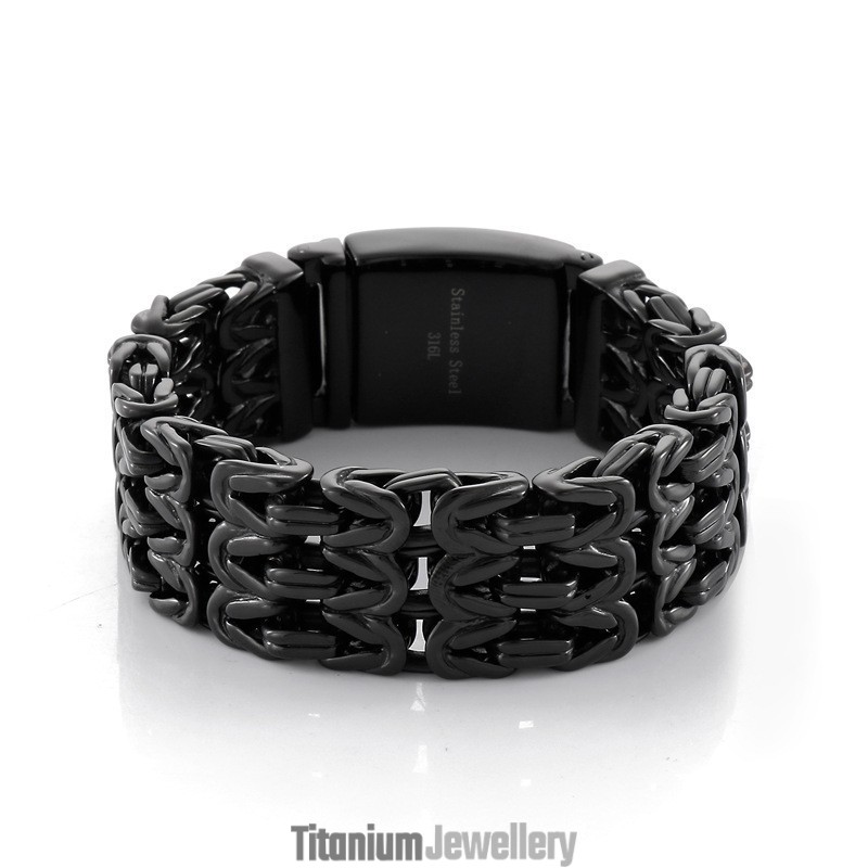 V-Shaped Hollow Men's Titanium Bracelet V-Shaped Hollow Men's Titanium Bracelet