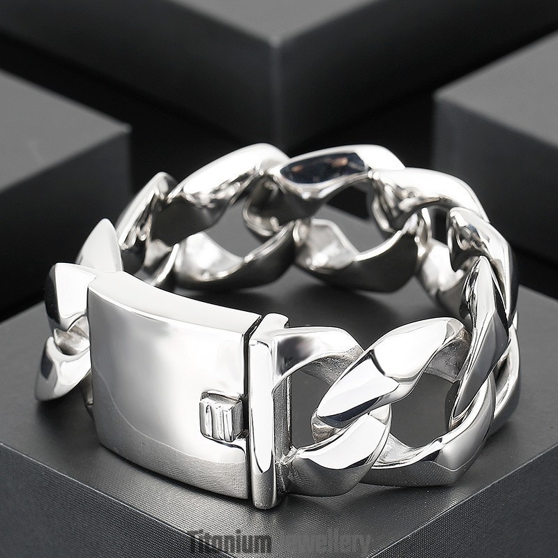 Fashion Men's Polished Hand Jewelry Titanium Bracelet Fashion Men's Polished Hand Jewelry Titanium Bracelet