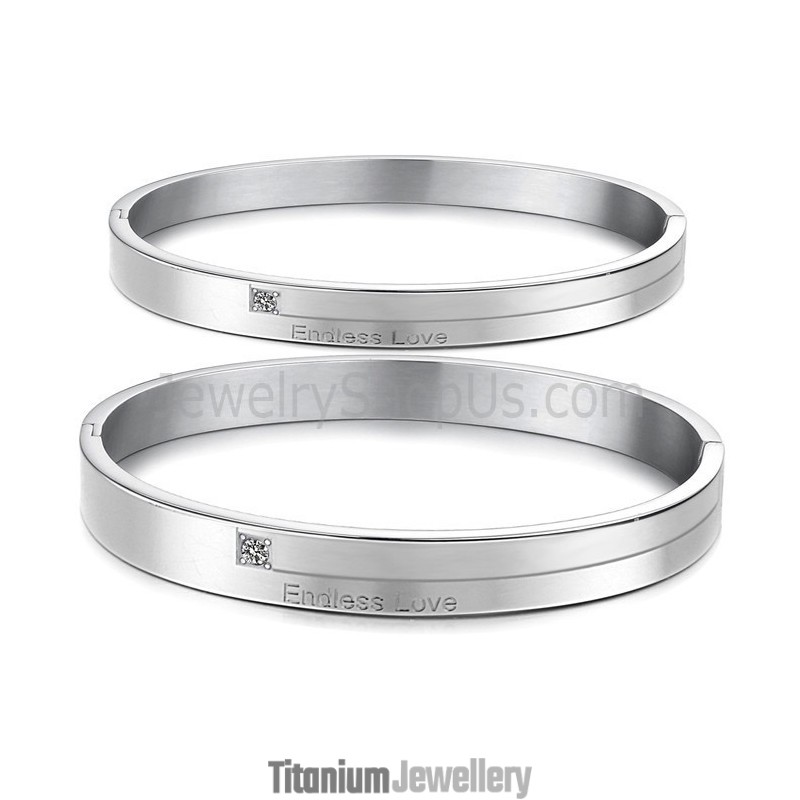 Tatanium "Endless Love" Couple Bangles With Rhinestones C870