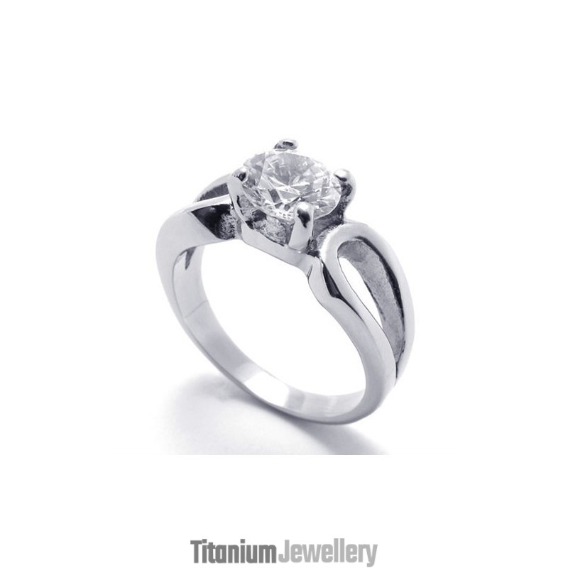 WoMen's Diamond Titanium Ring WoMen's Diamond Titanium Ring